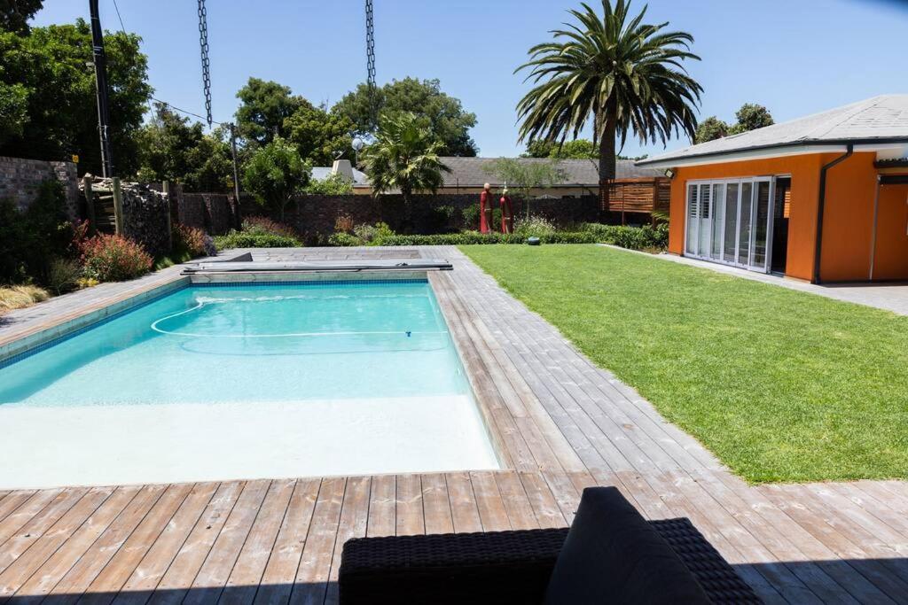 Garten Wohnung Mit Pool, 2 Schlafzimmer Cidade Do Cabo Exterior foto